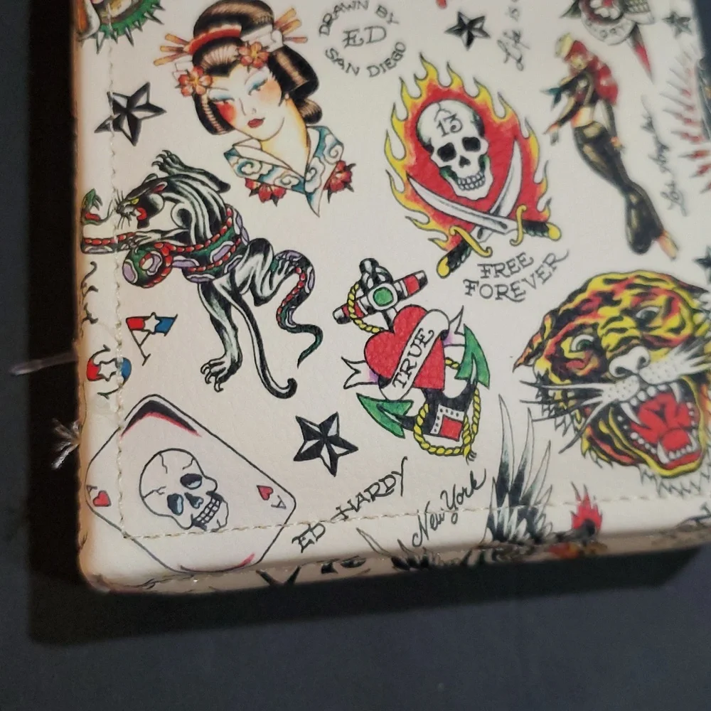 Ed Hardy‎ black iconic Ed Hardy tiger printed bifold wallet with valet tray new